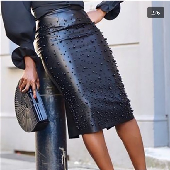 Black faux leather pearl detail skirt - Picture 2 of 7